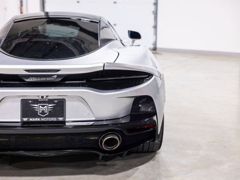 Used 2022 McLaren GT RWD image 13
