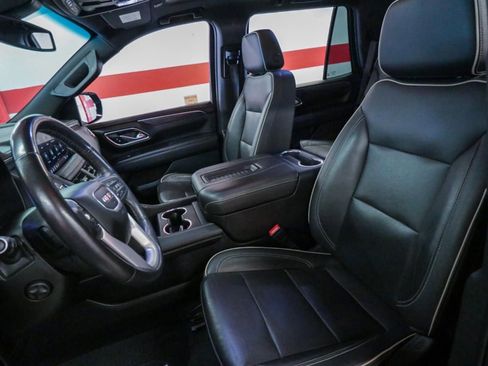 Used 2021 GMC Yukon SLT w/ SLT Premium Package image 11