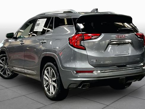 Used 2020 GMC Terrain Denali w/ Denali Premium Package AWD/4WD image 12