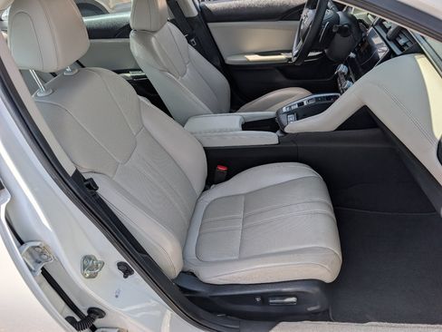 Used 2019 Honda Insight Touring image 7