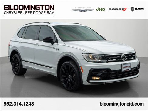 Used 2020 Volkswagen Tiguan SE R-Line AWD/4WD image 1