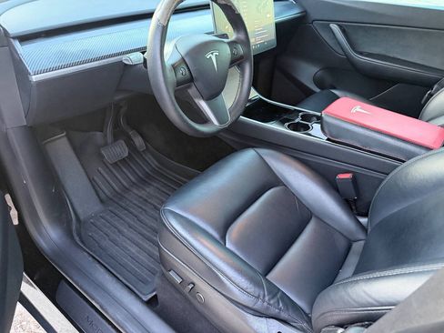 Used 2021 Tesla Model Y 2WD image 16