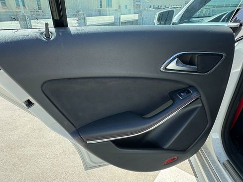 Used 2016 Mercedes-Benz CLA 250 image 26