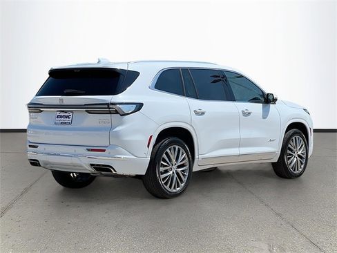 New 2026 Buick Enclave Avenir w/ Super Cruise Package image 4