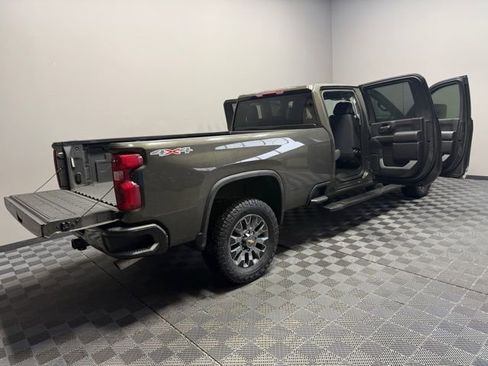 Used 2022 Chevrolet Silverado 2500 Custom w/ Custom Convenience Package image 23