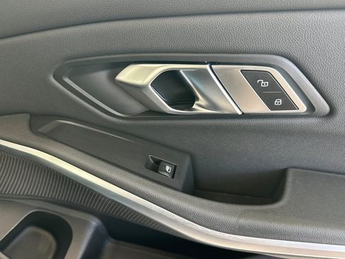 Used 2019 BMW 330i Sedan w/ Convenience Package RWD image 21