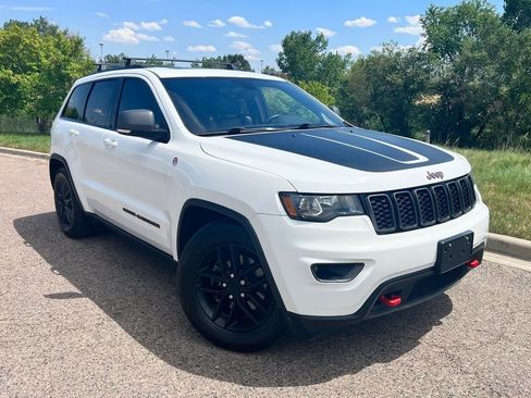 Used 2017 Jeep Grand Cherokee Trailhawk image 1