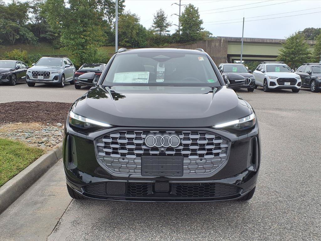 Used 2025 Audi Q5 Premium Plus AWD/4WD image 2