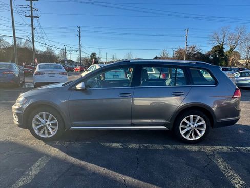 Used 2019 Volkswagen Golf Alltrack SE AWD/4WD image 9