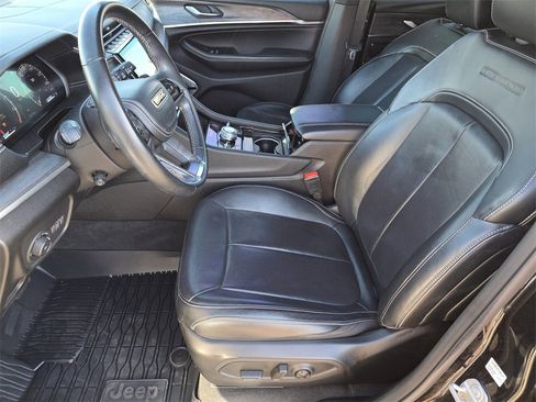 Used 2021 Jeep Grand Cherokee L Overland image 11