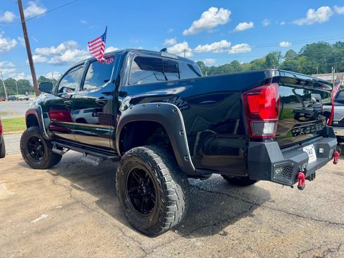 Used 2021 Toyota Tacoma SR5 w/ Technology Package AWD/4WD image 7