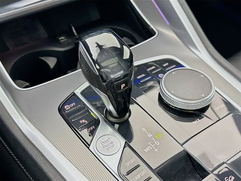 Used 2020 BMW X6 xDrive40i w/ Premium Package image 18