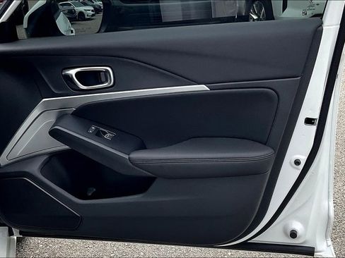 New 2025 Acura Integra FWD image 17