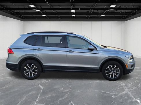 Used 2021 Volkswagen Tiguan S image 4
