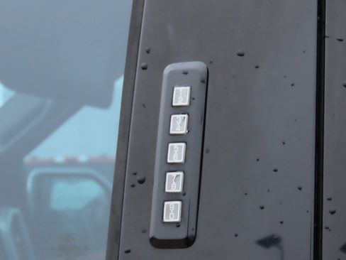 Used 2015 Ford F150 King Ranch w/ Equipment Group 601A Luxury image 18