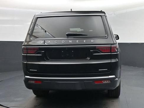 Used 2022 Jeep Wagoneer Series II w/ Premium Group I AWD/4WD image 27