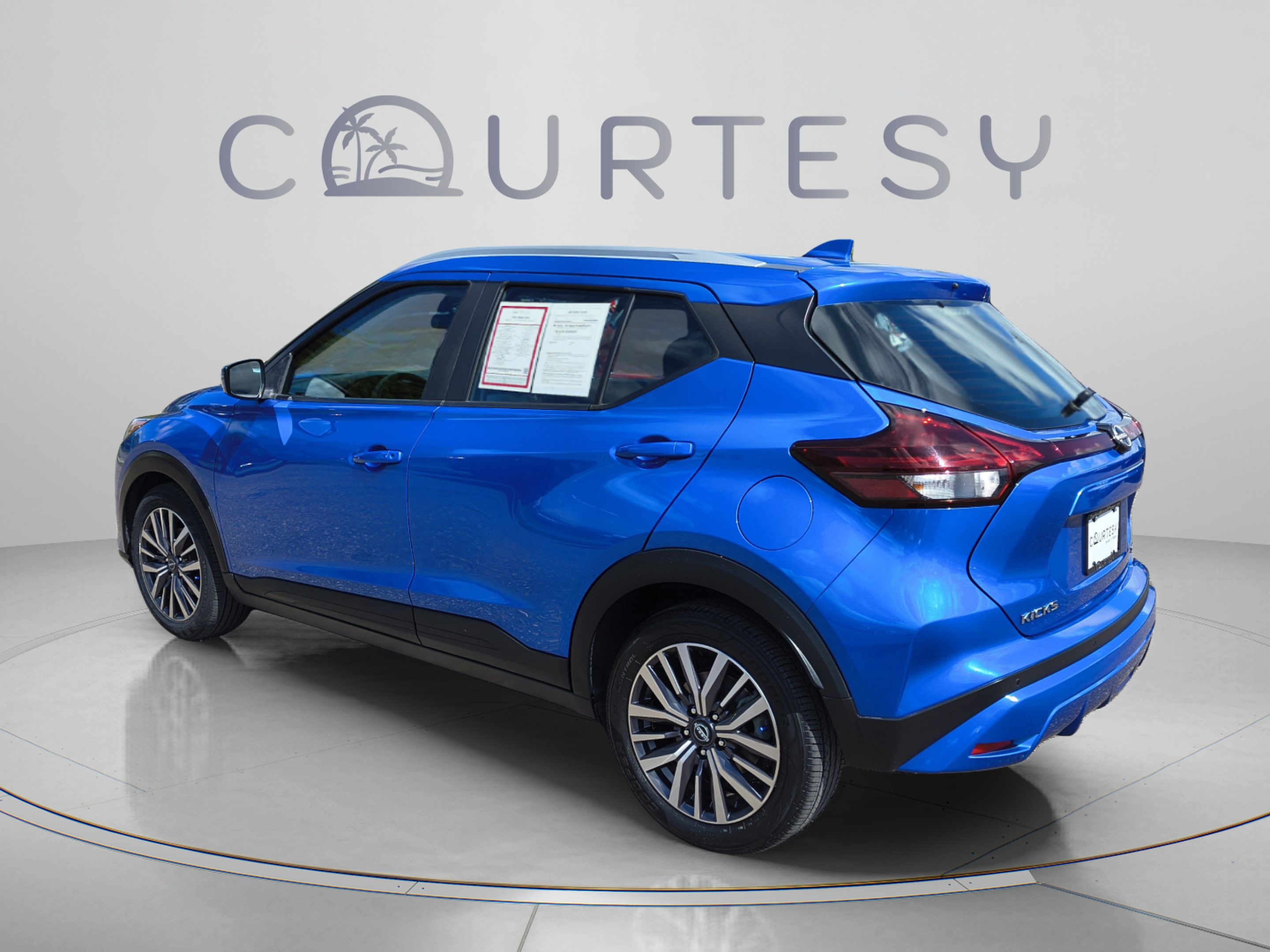 Used 2022 Nissan Kicks SV FWD image 5