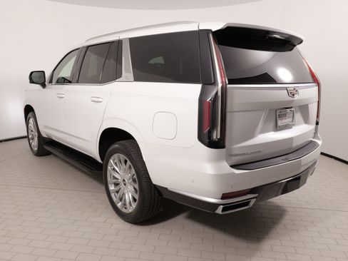 Used 2023 Cadillac Escalade Premium Luxury w/ LPO, Floor Liner Package AWD/4WD image 15