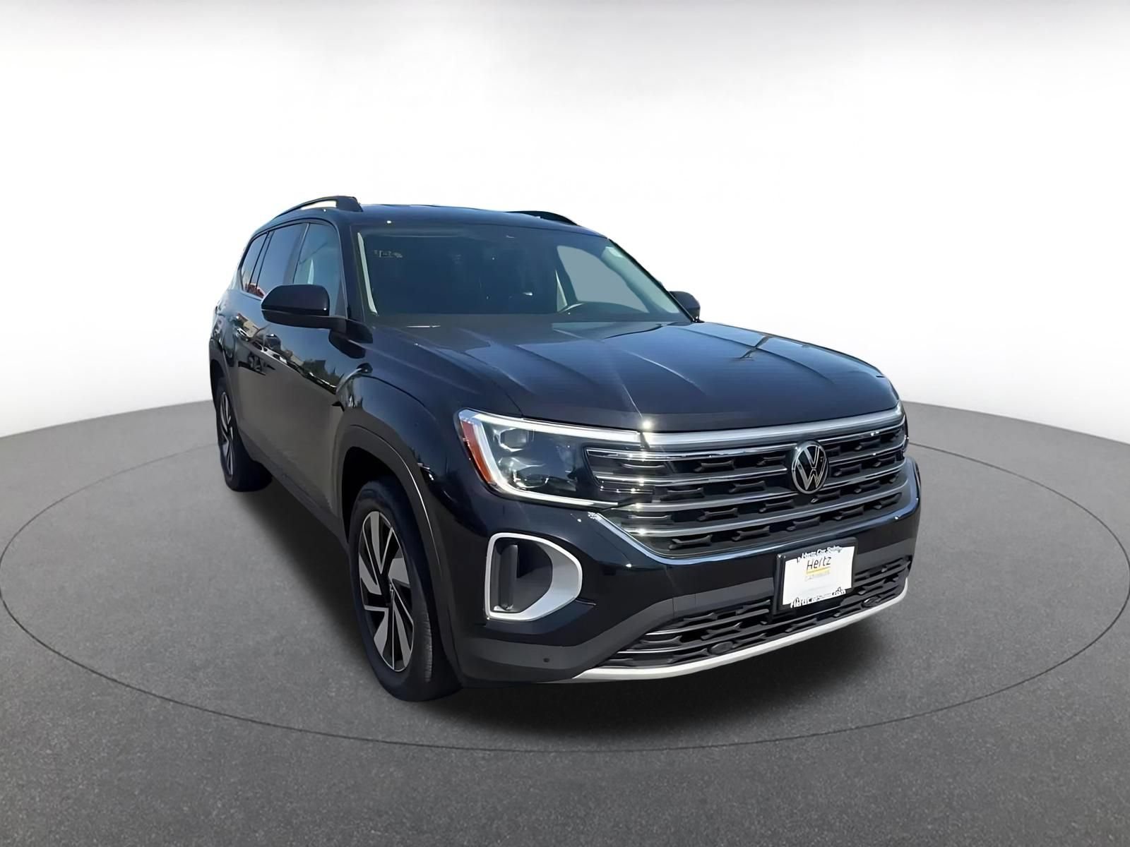 Used 2026 Volkswagen Atlas SE FWD image 3