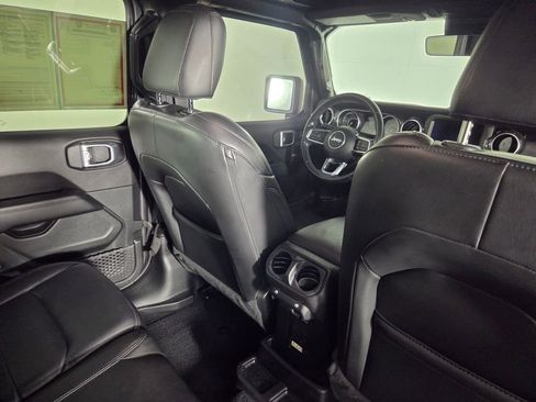 Used 2021 Jeep Wrangler Unlimited Sahara AWD/4WD image 28