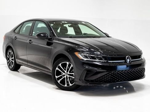 Used 2025 Volkswagen Jetta Sport FWD image 6