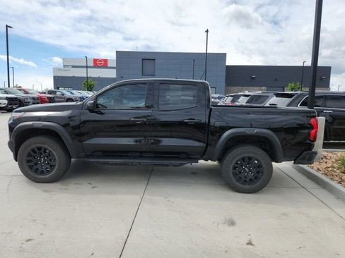 Used 2025 Chevrolet Colorado Trail Boss AWD/4WD image 3