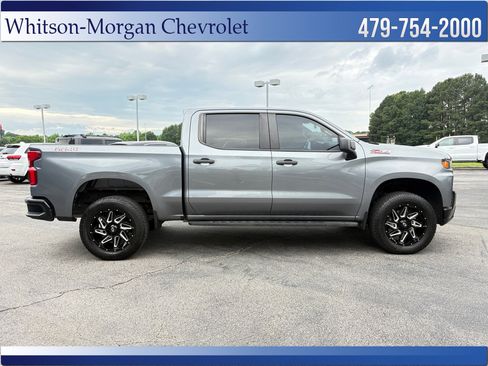 Used 2021 Chevrolet Silverado 1500 Custom Trail Boss w/ LPO, Dark Essentials Package AWD/4WD image 4