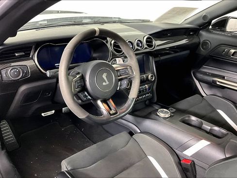 Used 2020 Ford Mustang Shelby GT500 w/ Technology Package RWD image 4