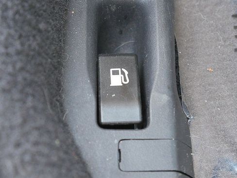 Used 2017 Subaru Outback 2.5i Limited image 28