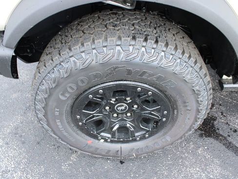 New 2026 Ford Bronco Badlands AWD/4WD image 6