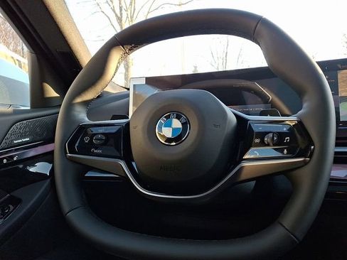 New 2026 BMW 540i xDrive w/ Executive Package image 17