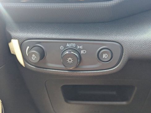 Used 2023 Chevrolet TrailBlazer LT FWD image 31