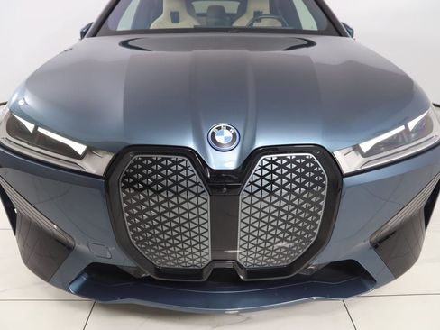 Used 2024 BMW iX xDrive50 w/ Sport Package AWD/4WD image 46