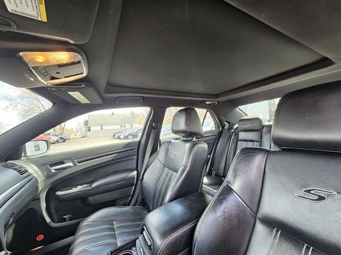 Used 2012 Chrysler 300 S w/ Luxury Group image 19