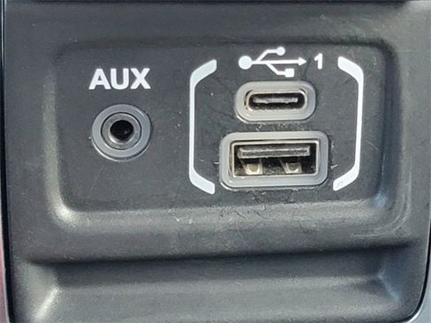 Certified 2022 Jeep Wrangler Unlimited Sahara image 7