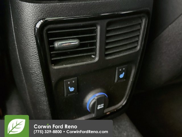 Used 2012 Chrysler 300 SRT8 w/ 19-Premium Speaker Group RWD image 29