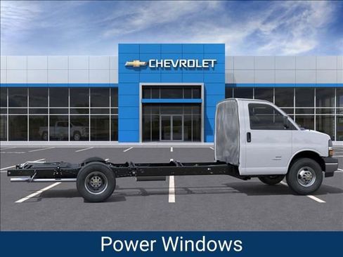 New 2026 Chevrolet Express 3500 w/ Power Convenience Package image 5