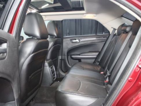 Used 2016 Chrysler 300 C image 19