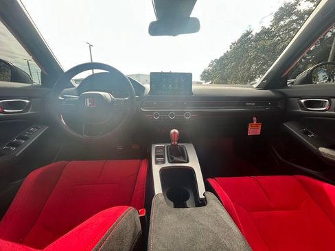 Used 2025 Honda Civic Type R image 10