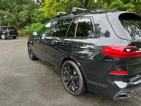 Used 2021 BMW X7 M50i w/ Dynamic Handling Package AWD/4WD image 3