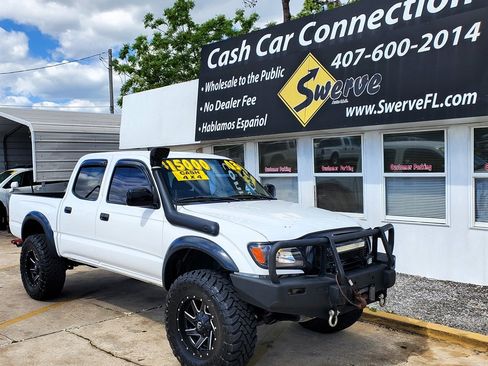 Used 2003 Toyota Tacoma w/ SR5 Package image 5