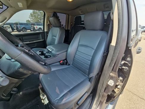 Used 2020 RAM 1500 Tradesman w/ Chrome Appearance Group RWD image 14