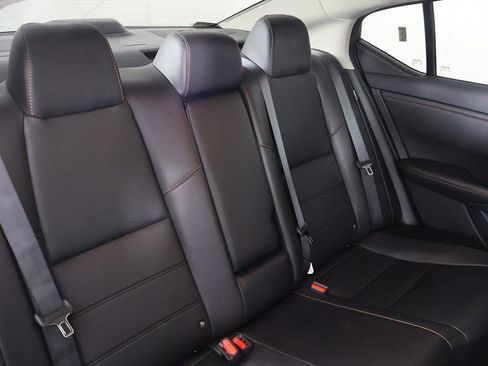 Used 2022 Nissan Sentra SR w/ SR Premium Package image 35