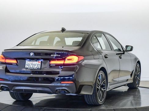 Certified 2023 BMW 530e w/ M Sport Package RWD image 4