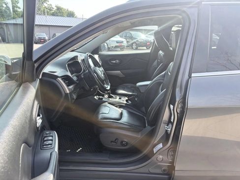 Used 2017 Jeep Cherokee Latitude w/ True North Edition AWD/4WD image 11