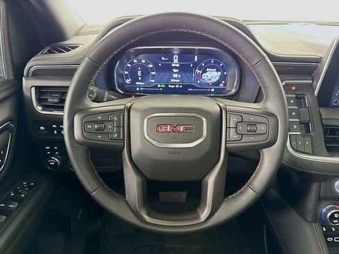 Used 2024 GMC Yukon AT4 w/ Technology Package image 11