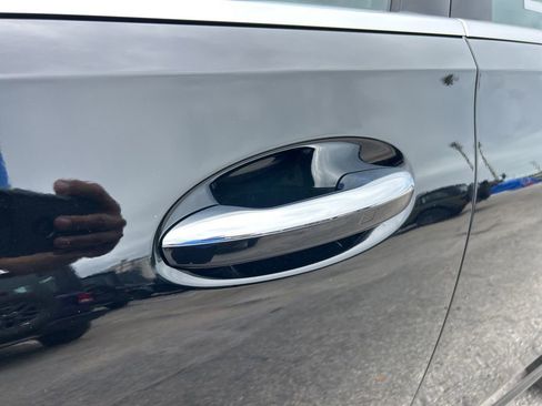 Used 2025 Mercedes-Benz C 300 Sedan image 19