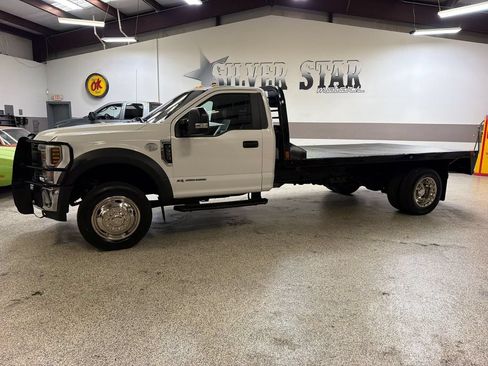 Used 2019 Ford F550 2WD Regular Cab Super Duty image 2