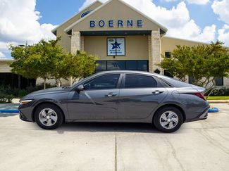 Used 2025 Hyundai Elantra SE FWD video 2