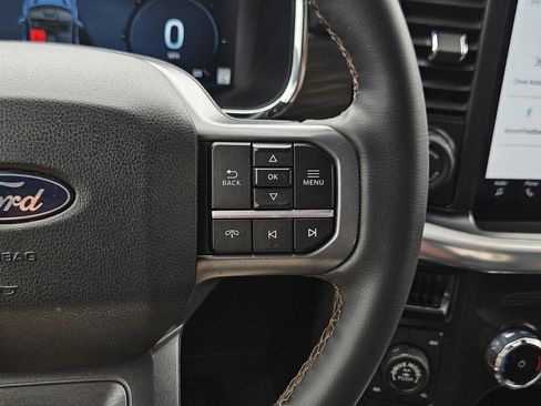 Used 2025 Ford F150 Lariat w/ Equipment Group 501A Mid image 16